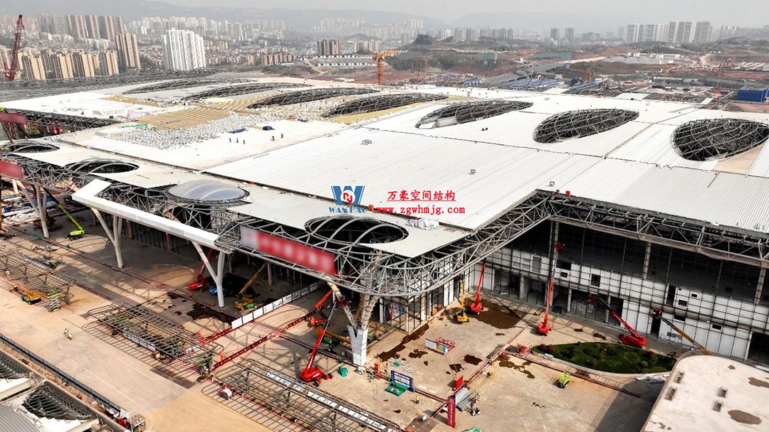 重慶東站站房正在加速建設(shè)，全力繪就項(xiàng)目新篇章